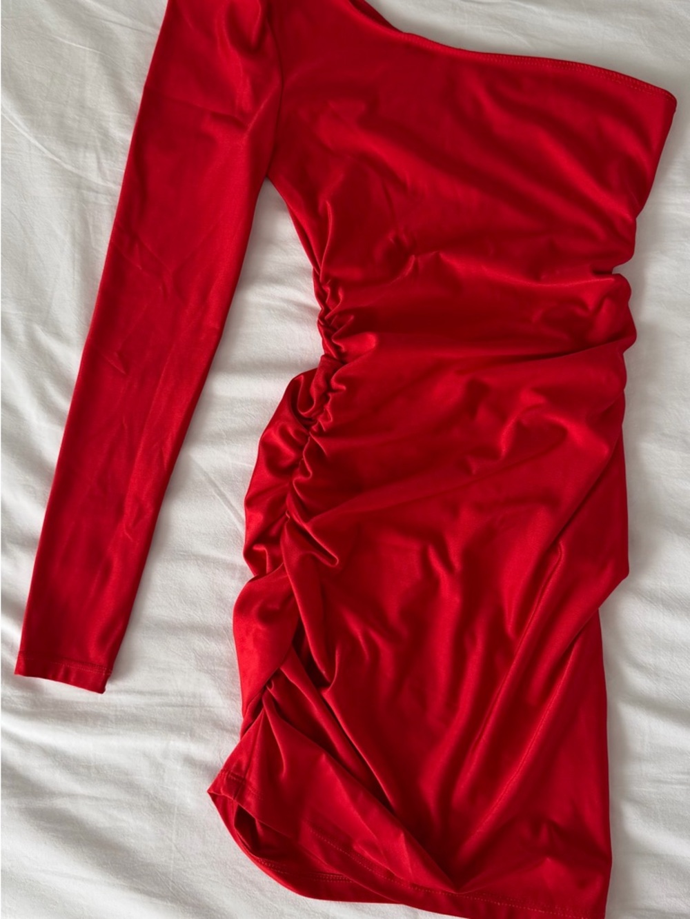 Red One-Shoulder Ruched Bodycon Dress - Picture 2 of 2